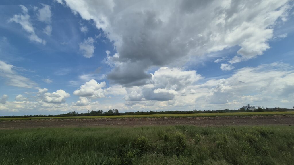 Județul Dâmbovița: Vreme instabilă, soare, vânt, ploi, grindină și furtuni