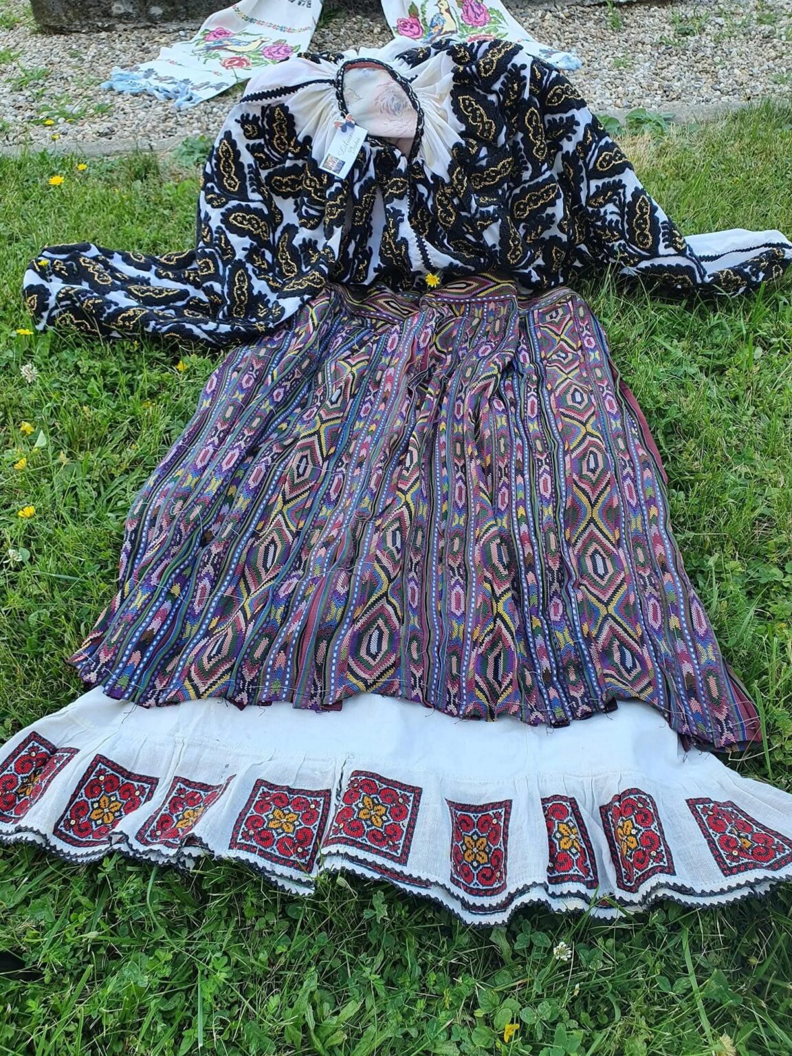 Centrul Județean de Cultură Dâmbovița celebrează Ziua Universală a Iei pe 24 iunie 2025 Centrul Județean de Cultură Dâmbovița celebrează Ziua Universală a Iei pe 24 iunie 2025