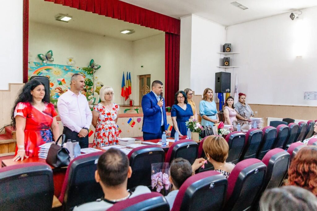 Primarul Laurențiu Costache a participat la festivitățile de sfârșit de an școlar din Titu