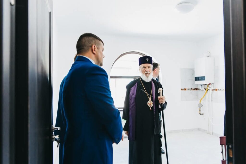 Vizită cu binecuvântare în Titu: Înaltpreasfințitul Părinte Mitropolit Nifon, oaspete în parohia locală Vizită cu binecuvântare în Titu: Înaltpreasfințitul Părinte Mitropolit Nifon, oaspete în parohia locală