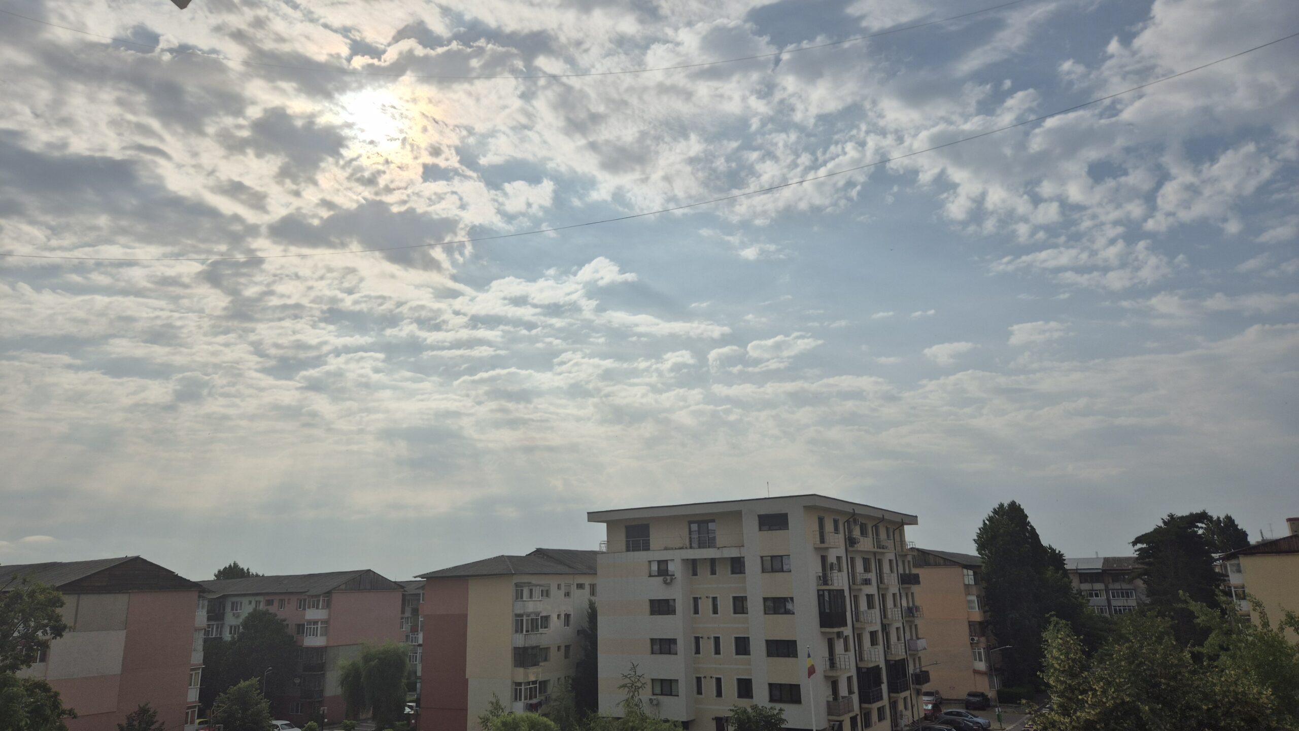 Vremea în județul Dâmbovița, 20 iunie 2025: Zi parțial noroasă cu temperaturi plăcute