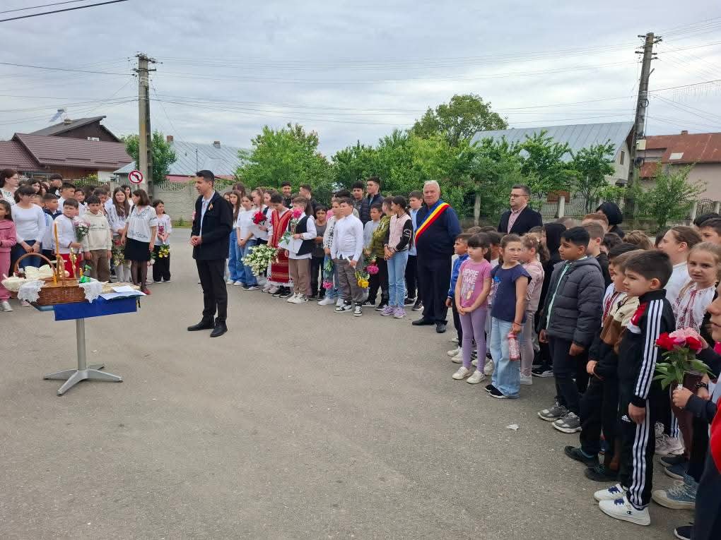 Ziua Înălțării Domnului și Ziua Eroilor – Momente de recunoștință și comemorare în comunitatea I.L. Caragiale