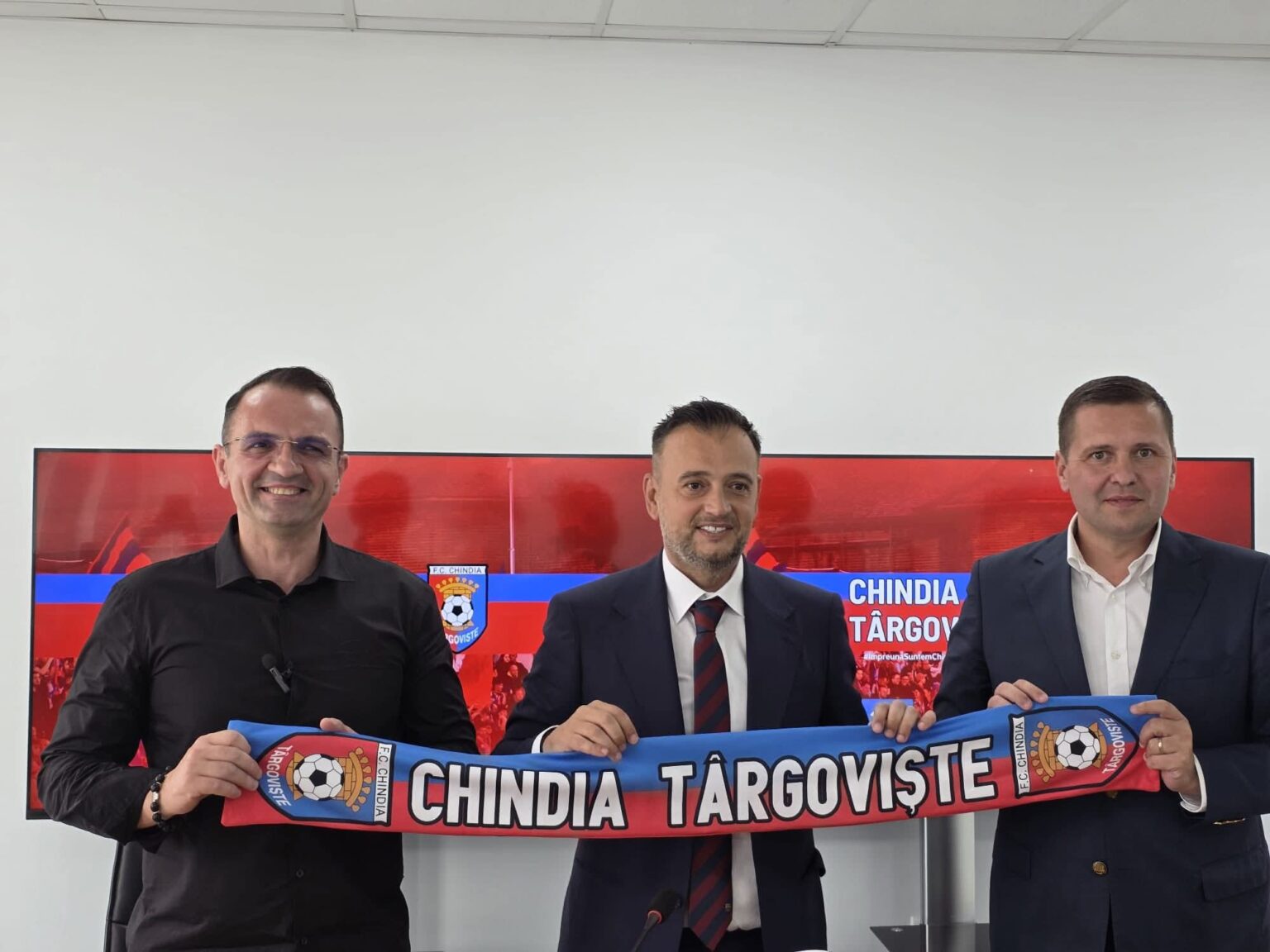 Chindia Târgoviște are un nou președinte: Marius Pavel preia conducerea clubului și anunță parteneriatul cu Barça Academy România Chindia Târgoviște are un nou președinte: Marius Pavel preia conducerea clubului și anunță parteneriatul cu Barça Academy România