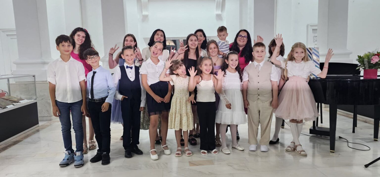 Micul concert al marilor talente la Muzeul de Istorie din Târgoviște Micul concert al marilor talente la Muzeul de Istorie din Târgoviște