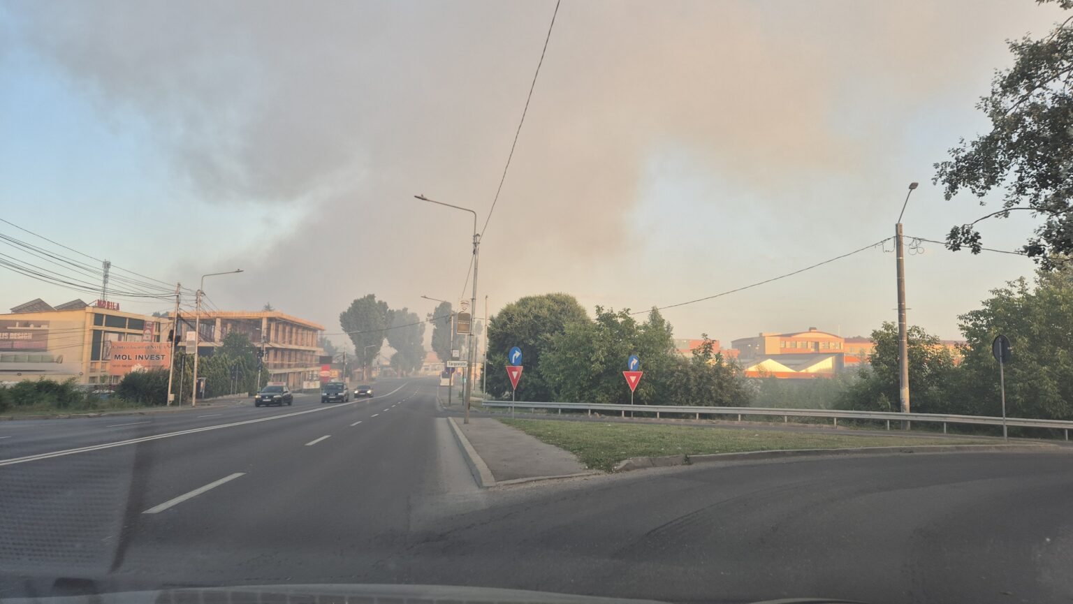 Stare de alertă în Dâmbovița după incendiul de la Groapa de Gunoi din Aninoasa – Deșeurile vor fi redirecționate spre Titu