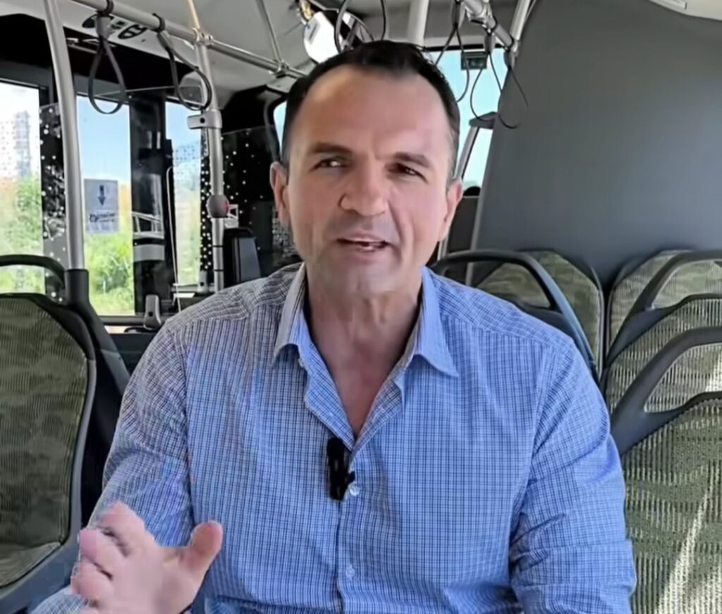 Caniculă în oraș, dar nu și în autobuzele Primăriei Târgoviște!