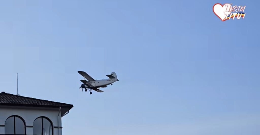 Al doilea tratament aviochimic în Titu ,  acțiune împotriva insectelor între 08–12 iulie