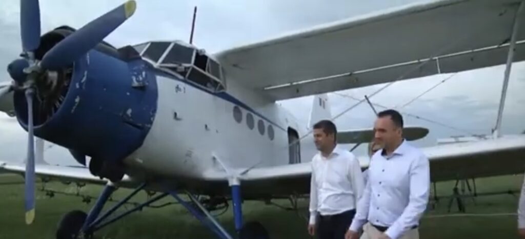 Dezinsecție  aeriană la Târgoviște: A doua acțiune de combatere a insectelor are loc în perioada 23–29 iulie