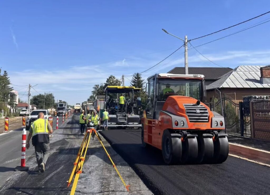 Au început lucrările de asfaltare pe DN71, sectorul Bâldana–Răcari lărgirea la patru benzi
