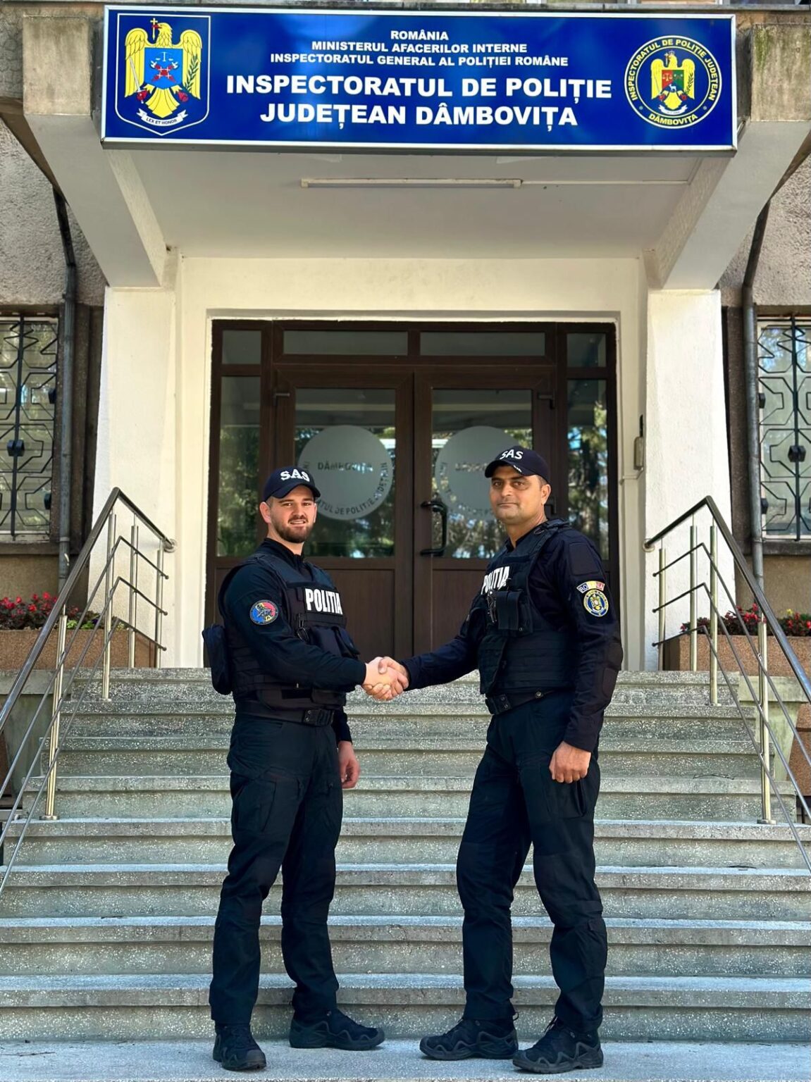 Comisarul-șef Gheorghe Pârvan se retrage din activitate iar conducerea Serviciului pentru Acțiuni Speciale Dâmbovița va fi preluată de inspectorul Emanuel Roșescu