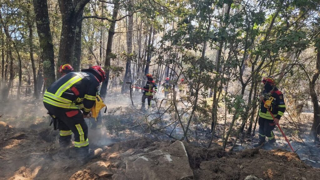  Pompierii români în prima linie în Spania: Solidaritate europeană în lupta cu incendiile de vegetație