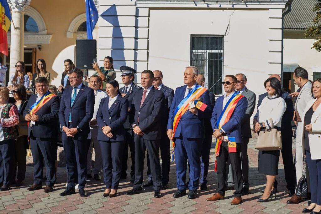 Președintele CJ Dâmbovița, Corneliu Ștefan, alături de frații din Republica Moldova, la sărbătoarea Zilei Independenței