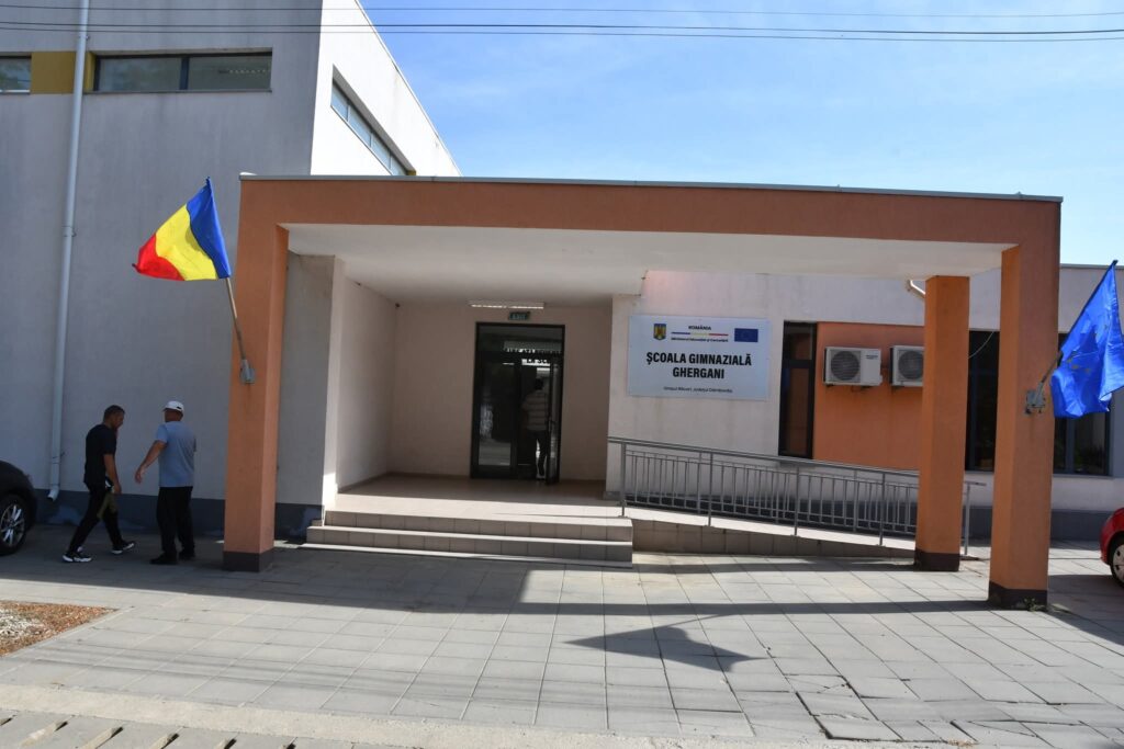 8 septembrie la Răcari: Clopoțelul marchează începutul unui nou an școlar