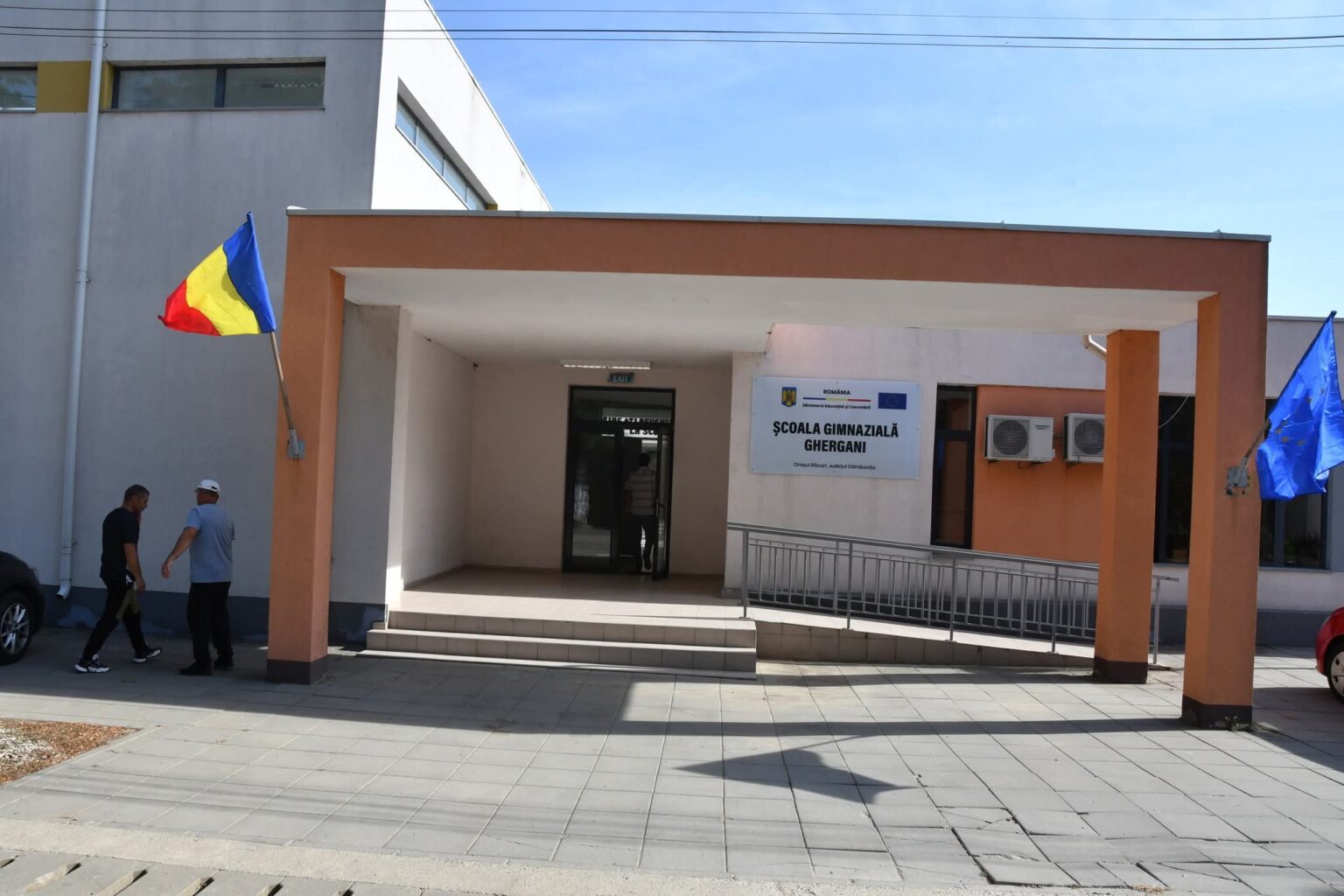 8 septembrie la Răcari: Clopoțelul marchează începutul unui nou an școlar