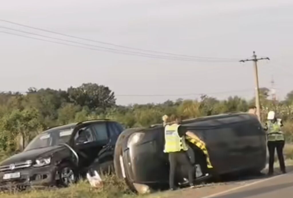 Accident rutier în Priseaca, o șoferiță rănită după coliziunea dintre două autoturisme