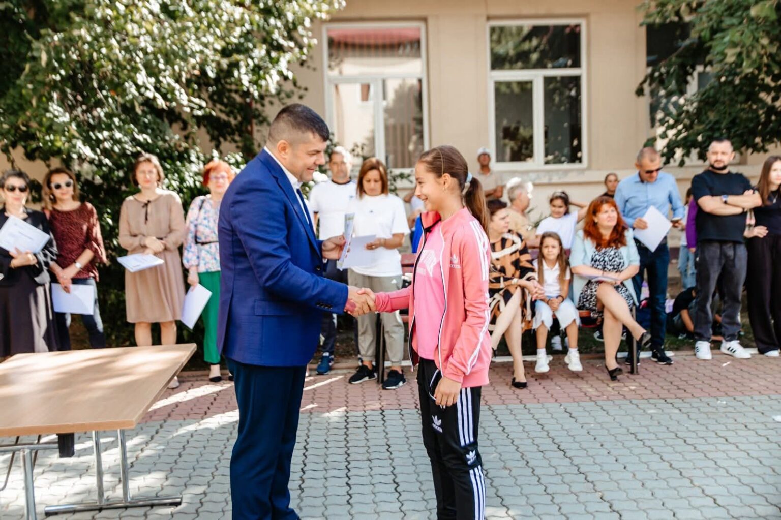 Elevii performanți din Titu, premiați pentru rezultatele obținute la olimpiade și concursuri școlare Elevii performanți din Titu, premiați pentru rezultatele obținute la olimpiade și concursuri școlare