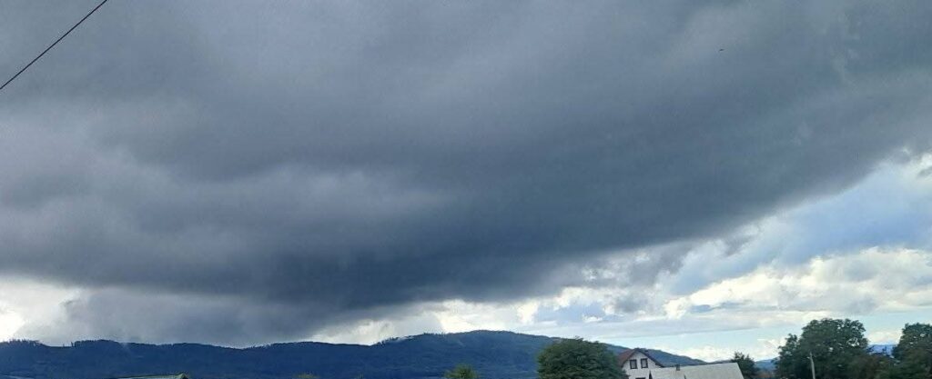 Furtuna „Zack” ajunge în România: Avertizare meteo pentru sud-est