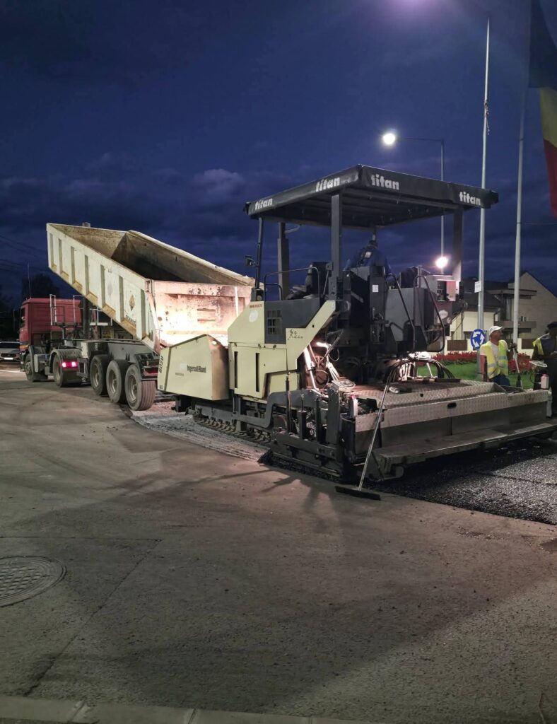 Intervenție rapidă a Primăriei Târgoviște: Sensul giratoriu de la Petru Cercel a fost reabilitat într-o singură seară
