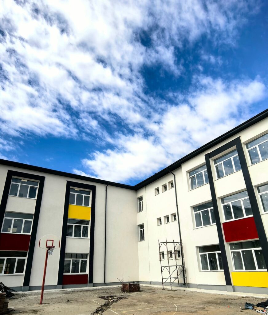 Primăria Târgoviște: Școala „Grigore Alexandrescu” se pregătește să-și întâmpine elevii într-o nouă formă spectaculoasă