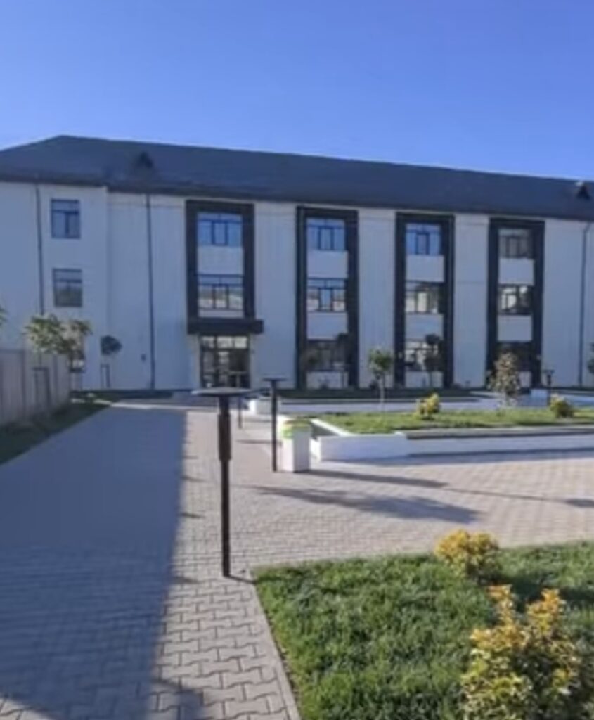 Primăria Târgoviște:  Școala „Radu cel Mare” modernizată la cele mai înalte standarde 