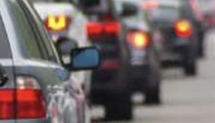 Razie în Dâmbovița: Sute de polițiști și radare pe DN 71, trafic intens din cauza Răvășitului Oilor Razie în Dâmbovița: Sute de polițiști și radare pe DN 71, trafic intens din cauza Răvășitului Oilor