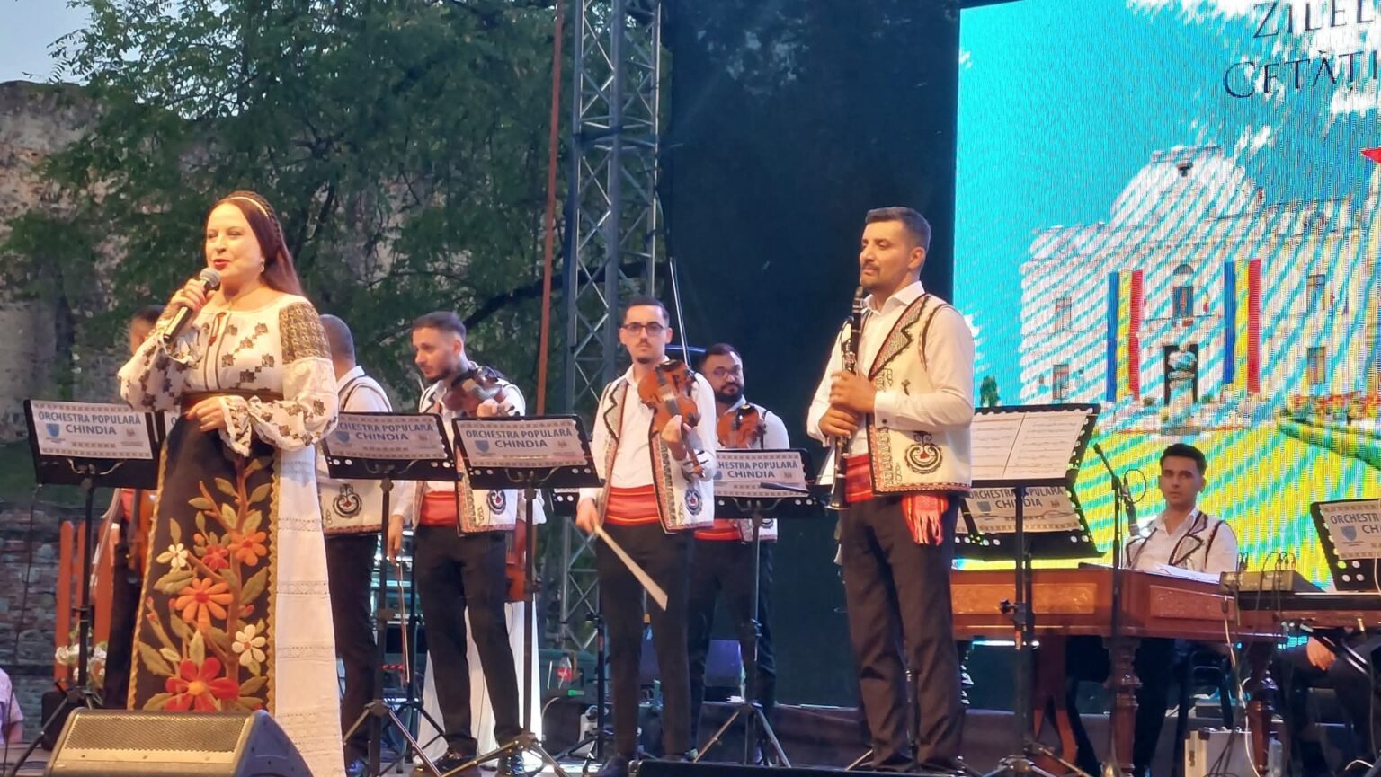 Seară de neuitat la Zilele Cetății: Orchestra „Chindia” și artiști de renume au încântat publicul