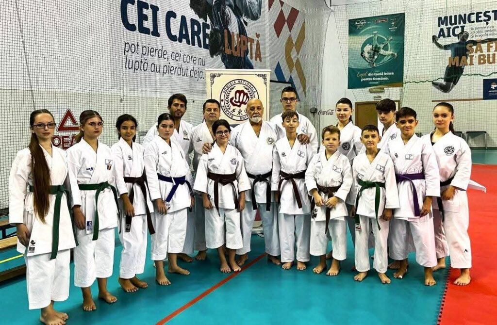Sportivii CS Târgoviște, prezenți la un stagiu important de karate Shito Ryu Sportivii CS Târgoviște, prezenți la un stagiu important de karate Shito Ryu