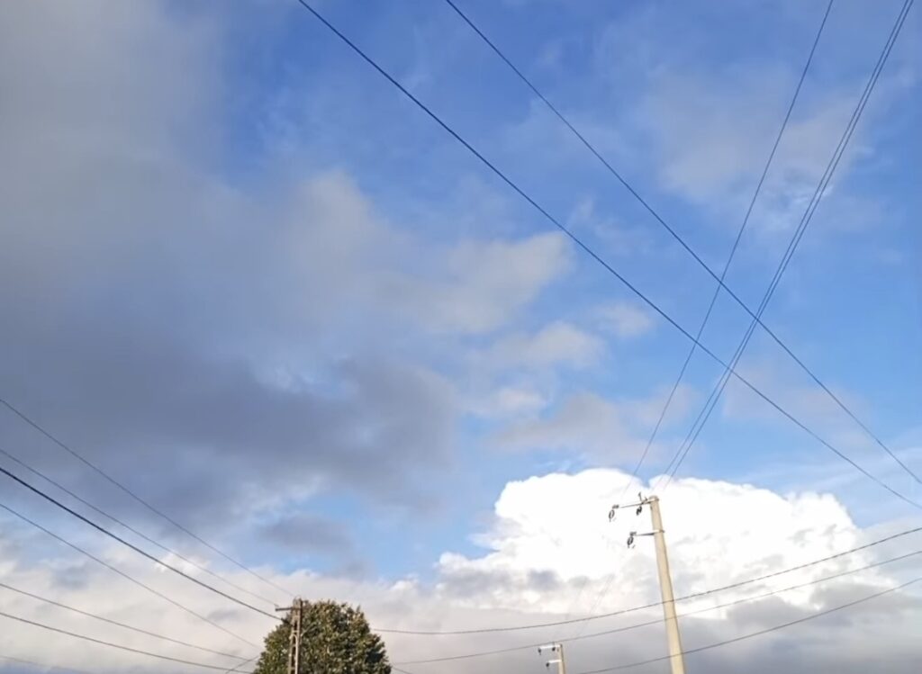 Toamna bate la ușă: Temperaturile scad și ne pregătim de ploi în majoritatea regiunilor. Toamna bate la ușă: Temperaturile scad și ne pregătim de ploi în majoritatea regiunilor.