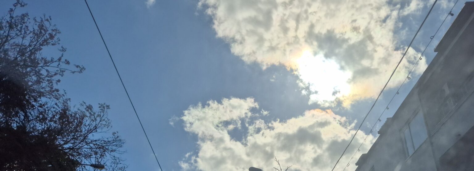 Vremea se schimbă radical începând de marți seara, temperaturi de 7 grade Celsius 