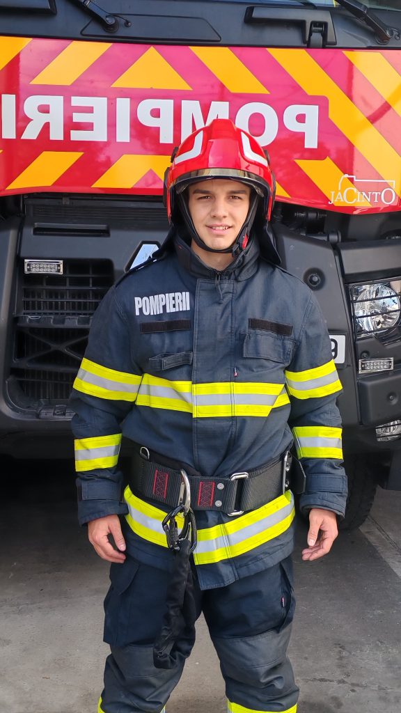 Campion în ring, salvator în misiuni – Marinescu Iulian, exemplu de excelență și devotament