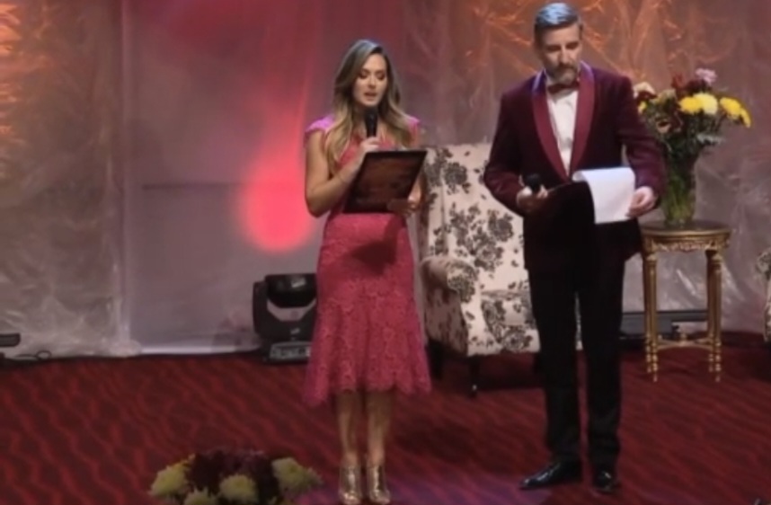 Crizantema de Aur 2025 a înflorit la Târgoviște: Romanța, regina muzicii românești, a revenit în cetate