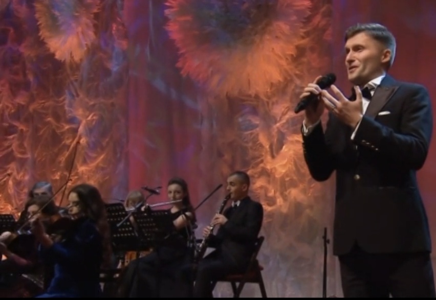 Crizantema de Aur 2025 a înflorit la Târgoviște: Romanța, regina muzicii românești, a revenit în cetate