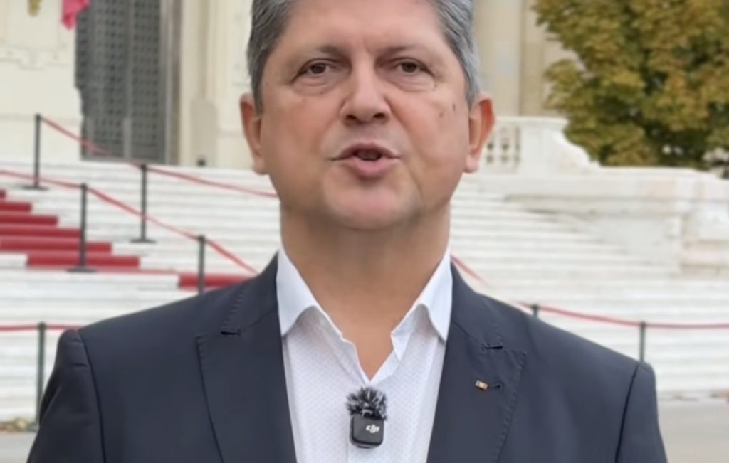 Cutremur în PSD: După „încălzire și joc de glezne”, Titus Corlățean abandonează proiectul de reformă al PSD  Cutremur în PSD: După „încălzire și joc de glezne”, Titus Corlățean abandonează proiectul de reformă al PSD