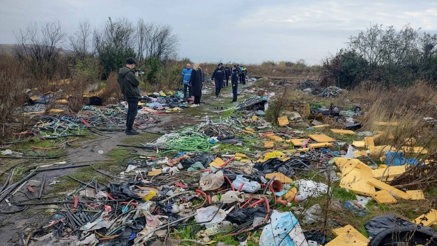 Garda Națională de Mediu folosește drone pentru combaterea arderilor ilegale de deșeuri Garda Națională de Mediu folosește drone pentru combaterea arderilor ilegale de deșeuri