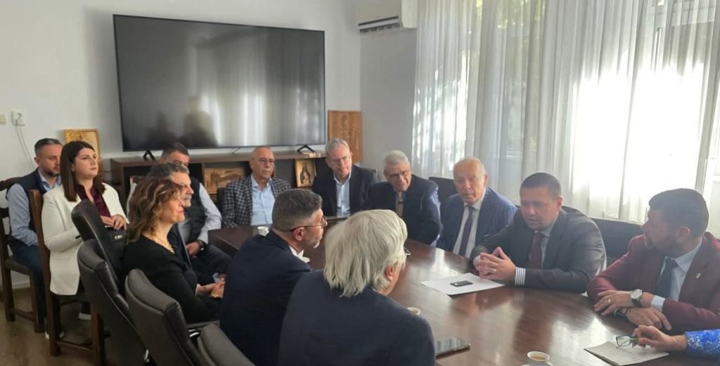 Parteneriat româno-italian pentru dezvoltare locală: delegație din Italia, în vizită la Consiliul Județean Dâmbovița 