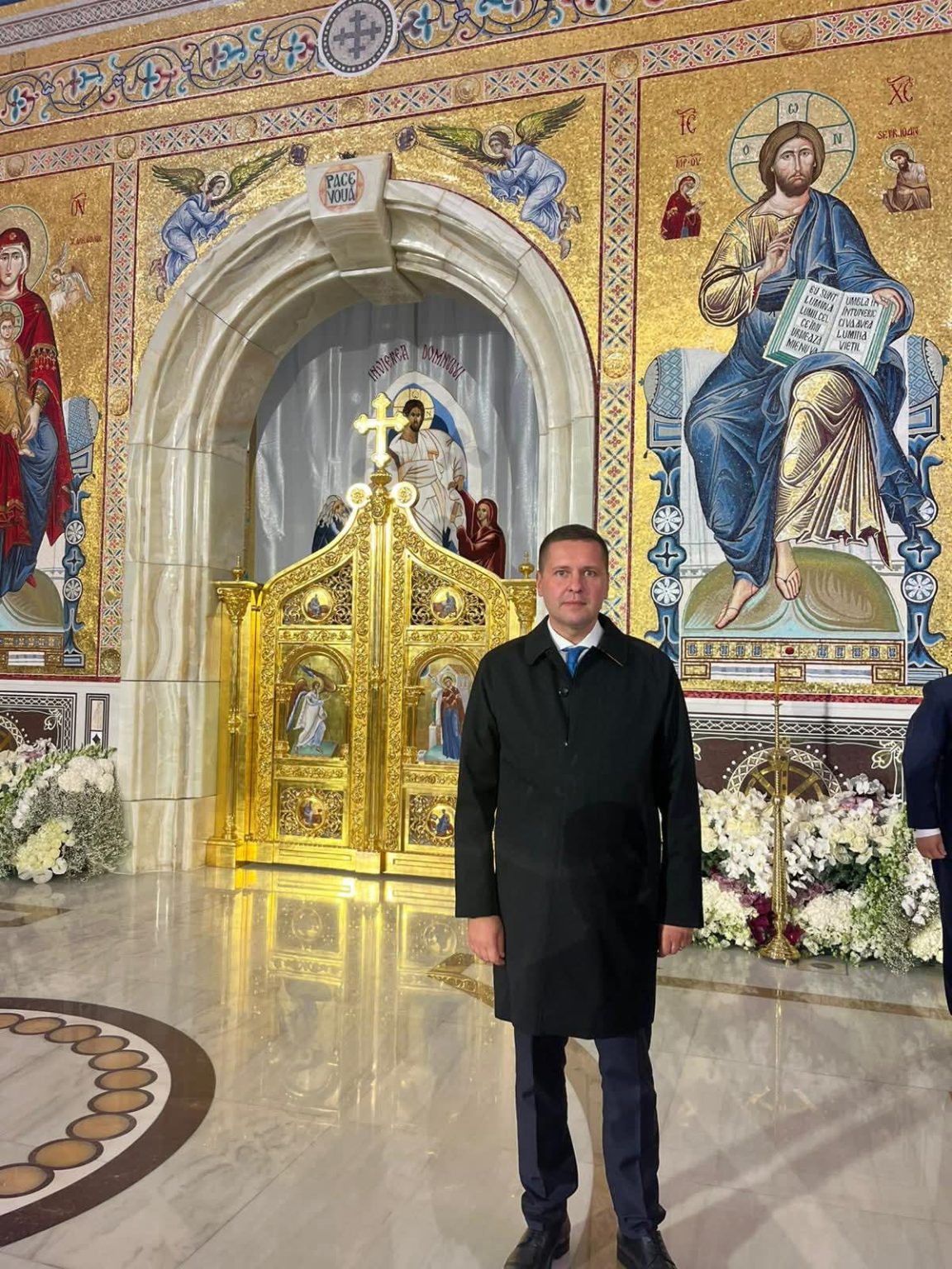 Președintele CJ Dâmbovița, Corneliu Ștefan, prezent la sfințirea picturii Catedralei Naționale Președintele CJ Dâmbovița, Corneliu Ștefan, prezent la sfințirea picturii Catedralei Naționale