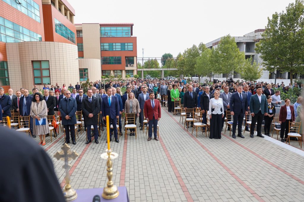 Universitatea „Valahia” din Târgoviște a dat startul anului universitar 2025–2026