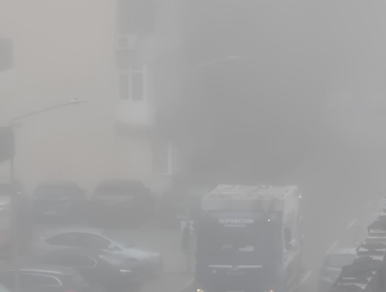 CEAȚĂ DENSĂ ÎN JUDEȚUL DÂMBOVIȚA ȘI ÎN ZONELE ÎNVECINATE – ȘOFERII, SFĂTUIȚI SĂ CIRCULE CU PRUDENȚĂ CEAȚĂ DENSĂ ÎN JUDEȚUL DÂMBOVIȚA ȘI ÎN ZONELE ÎNVECINATE – ȘOFERII, SFĂTUIȚI SĂ CIRCULE CU PRUDENȚĂ