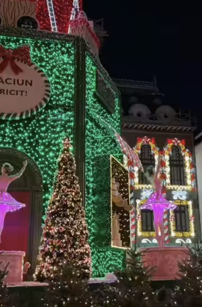 Craiova a dat startul oficial al sărbătorilor de iarnă: Târgul de Crăciun și-a deschis porțile într-un decor inspirat din „Spărgătorul de nuci”