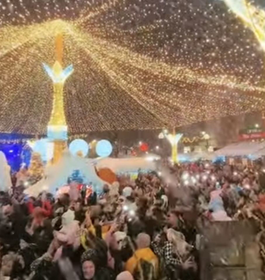 Craiova a dat startul oficial al sărbătorilor de iarnă: Târgul de Crăciun și-a deschis porțile într-un decor inspirat din „Spărgătorul de nuci”