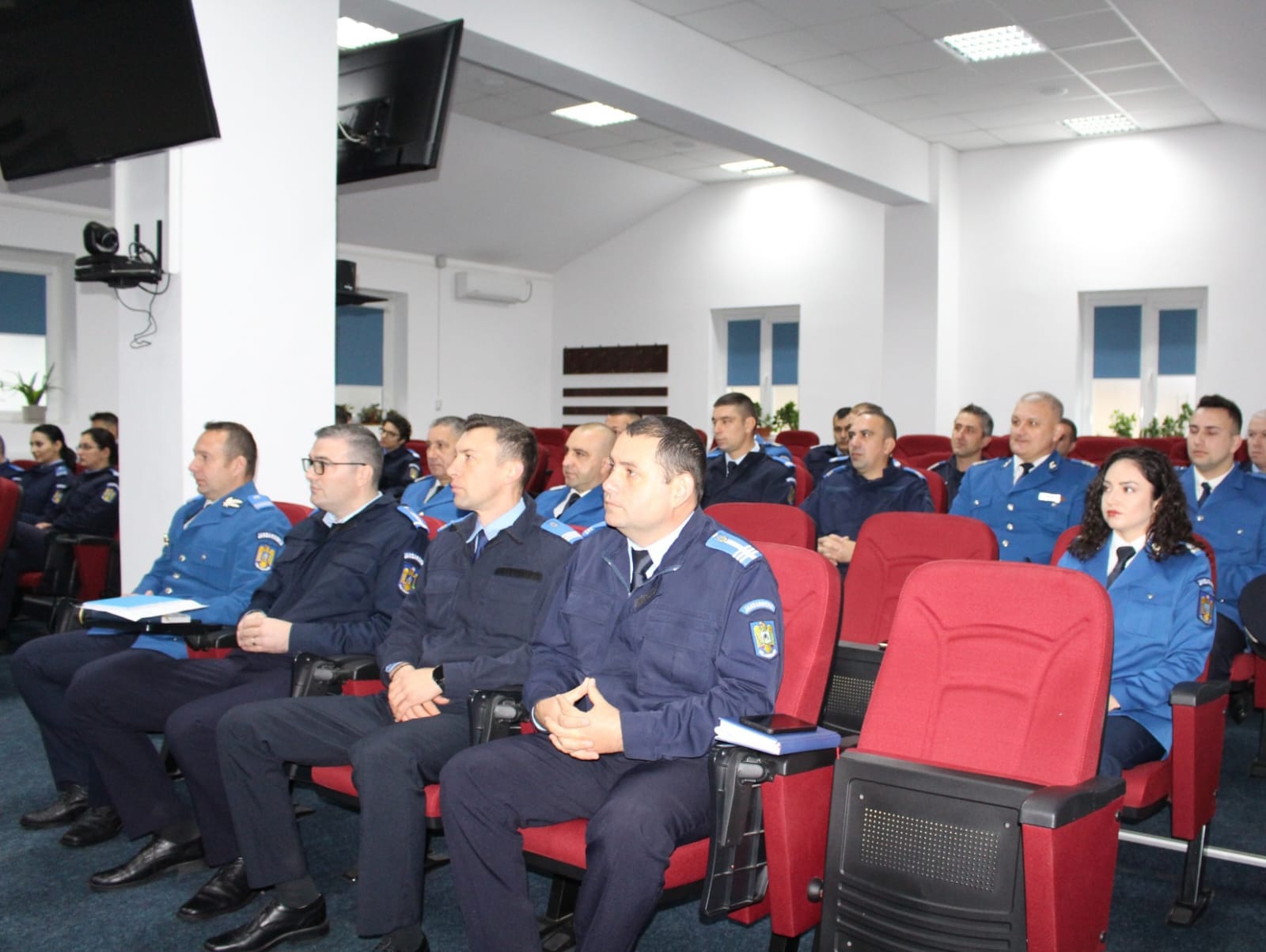 Avansări în grad la Jandarmeria Dâmbovița, cu prilejul Zilei Naționale a României