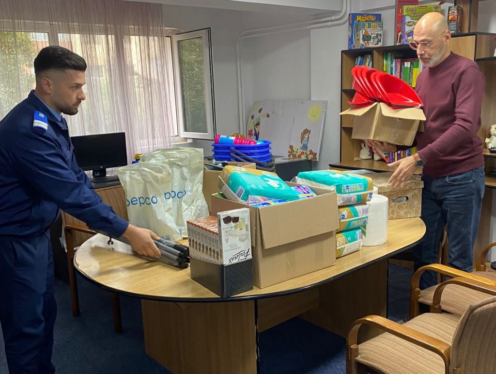 Jandarmii dâmbovițeni aduc zâmbete prin acțiuni caritabilă