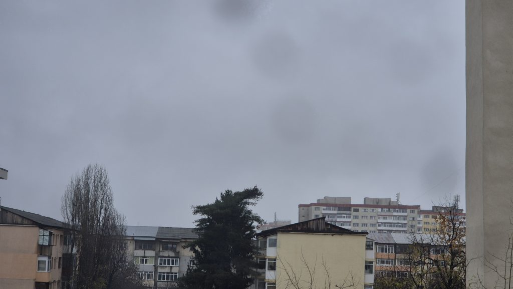 Ploaie, nori și un cod galben în Dâmbovița