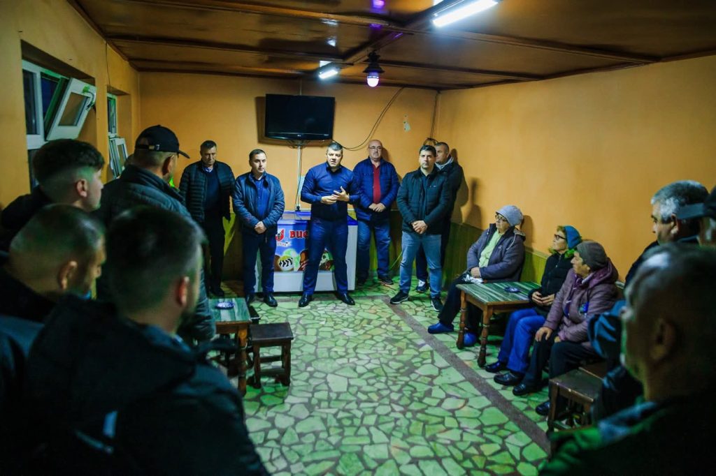 Primarul Laurențiu Costache continuă dialogul cu locuitorii din Titu Primarul Laurențiu Costache continuă dialogul cu locuitorii din Titu