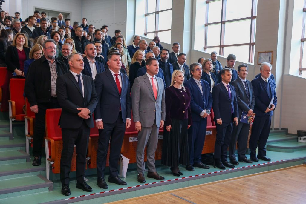 Profesorul spaniol Antonio Baylos Grau, va fi distins cu titlul „Doctor Honoris Causa” al Universității „Valahia” din Târgoviște Profesorul spaniol Antonio Baylos Grau, va fi distins cu titlul „Doctor Honoris Causa” al Universității „Valahia” din Târgoviște