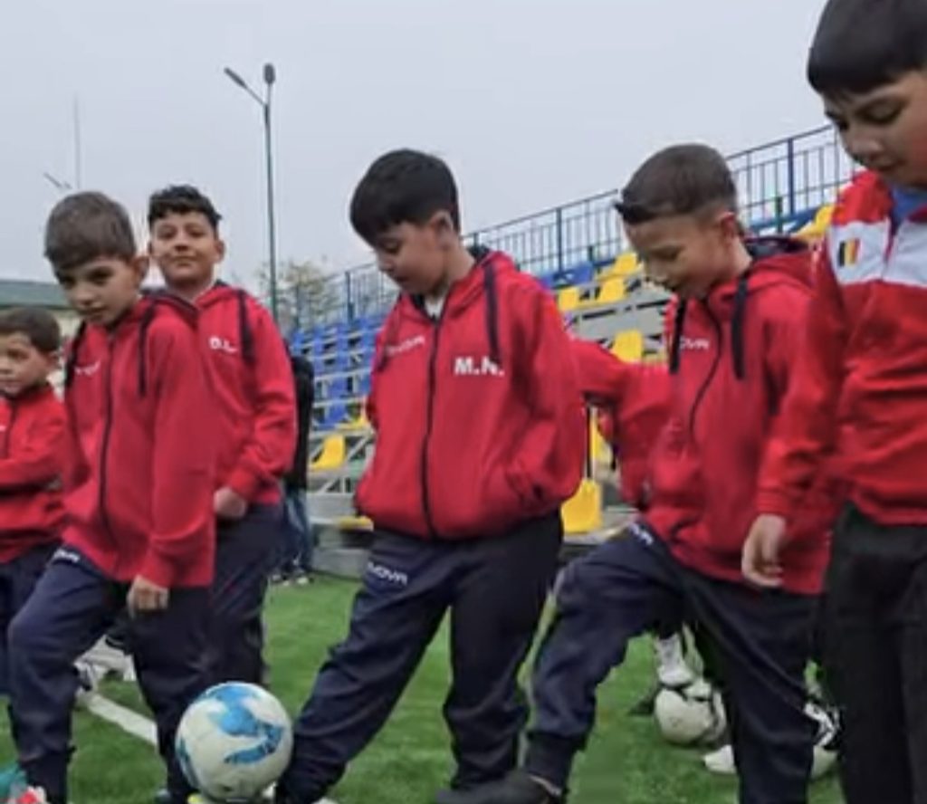 Titu: Noua bază sportivă de la Liceul Teoretic „I. C. Vissarion” a fost inaugurată, investiție comună a Primăriei și Consiliului Județean Dâmbovița