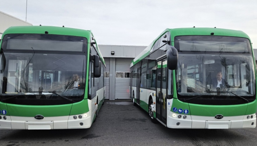 Transportul public din Târgoviște urcă la nivelul următor: Primele autobuze electrice au fost livrate