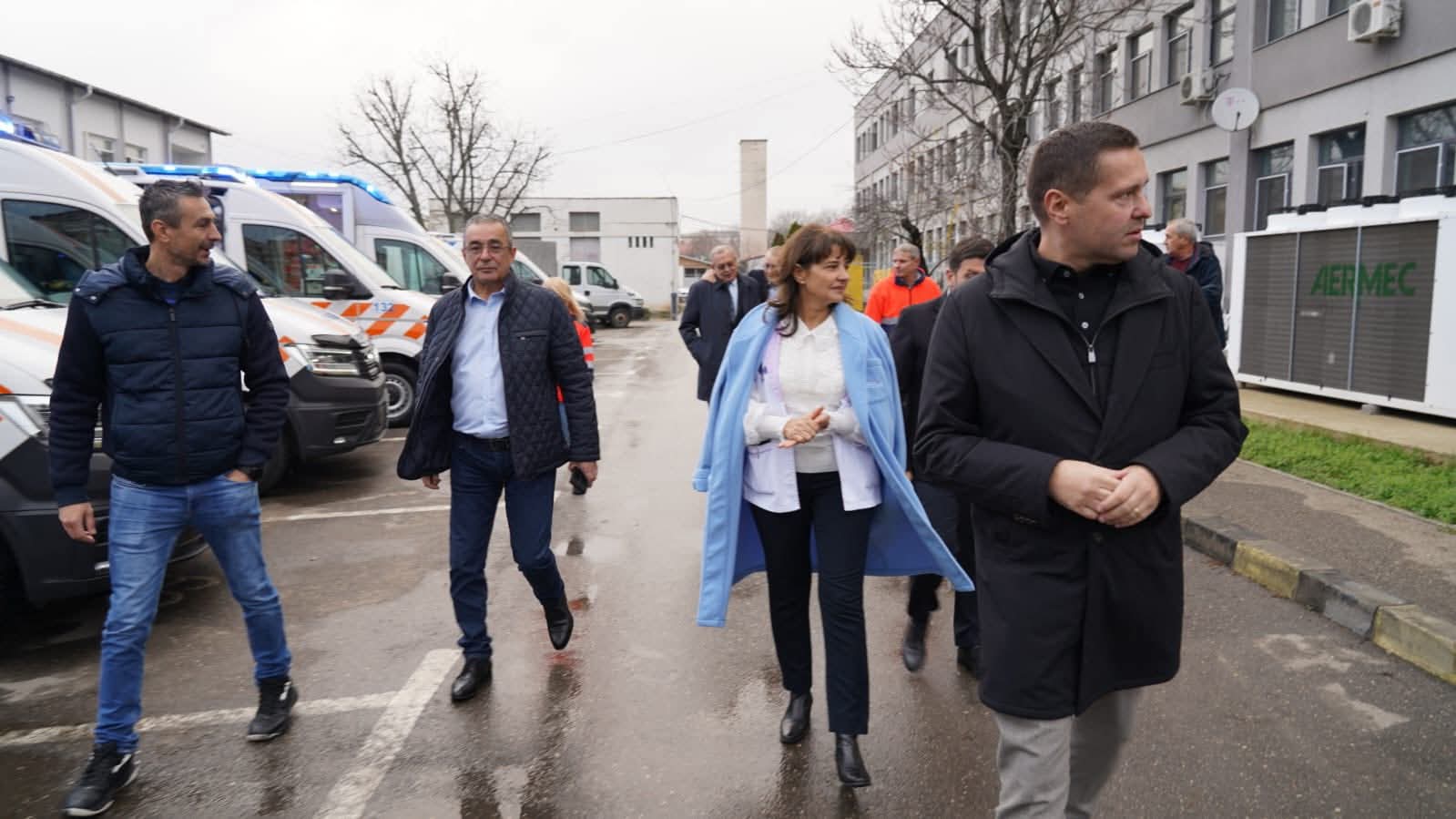 Ambulanțe noi pentru Dâmbovița: Primele 7 autospeciale au ajuns la Serviciul Județean de Ambulanță