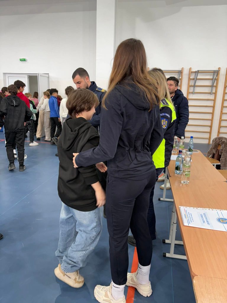 CSM Târgoviște, alături de elevi în proiecte de prevenire a riscurilor: sportul ca model pentru alegeri sigure