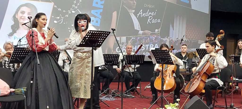 Concert extraordinarla Cinematograful „Independența”: „România în inimi și note” a emoționat publicul târgoviștean Concert extraordinarla Cinematograful „Independența”: „România în inimi și note” a emoționat publicul târgoviștean